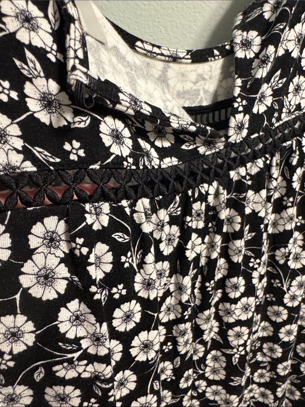 Loft Black and White Floral Sleeveless Dress - Picture 6 of 7
